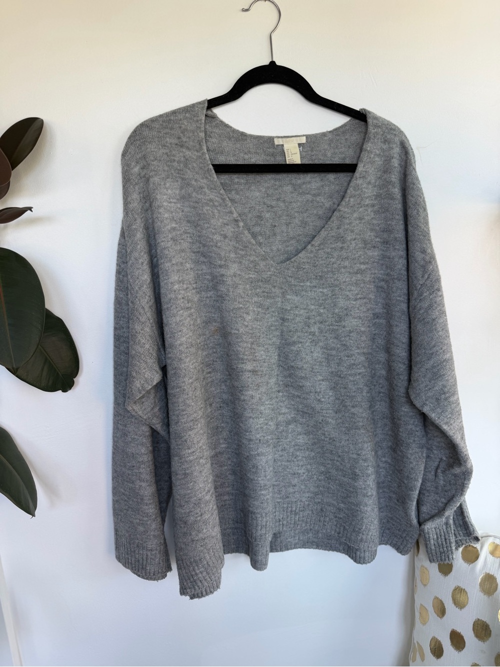 H&M Gray V-Neck Women's Sweater